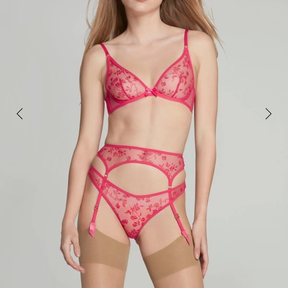 Agent Provocateur Pink Lace Panty and Bra - Picture 3 of 6
